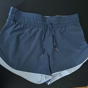 COPY - Lululemon Choose a Side Short *Reversible 3"
Ink Blue / Daydream